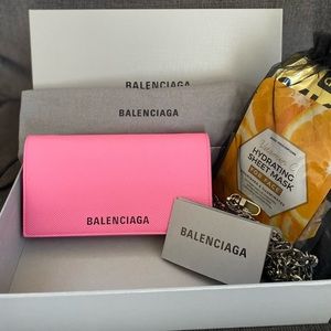 New balenciaga cross body bag comes with its box and dust bag